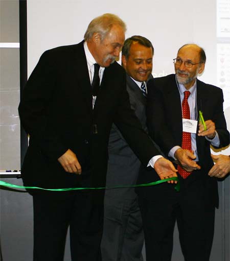 Ribbon-cutting at
        the CCICADA opening