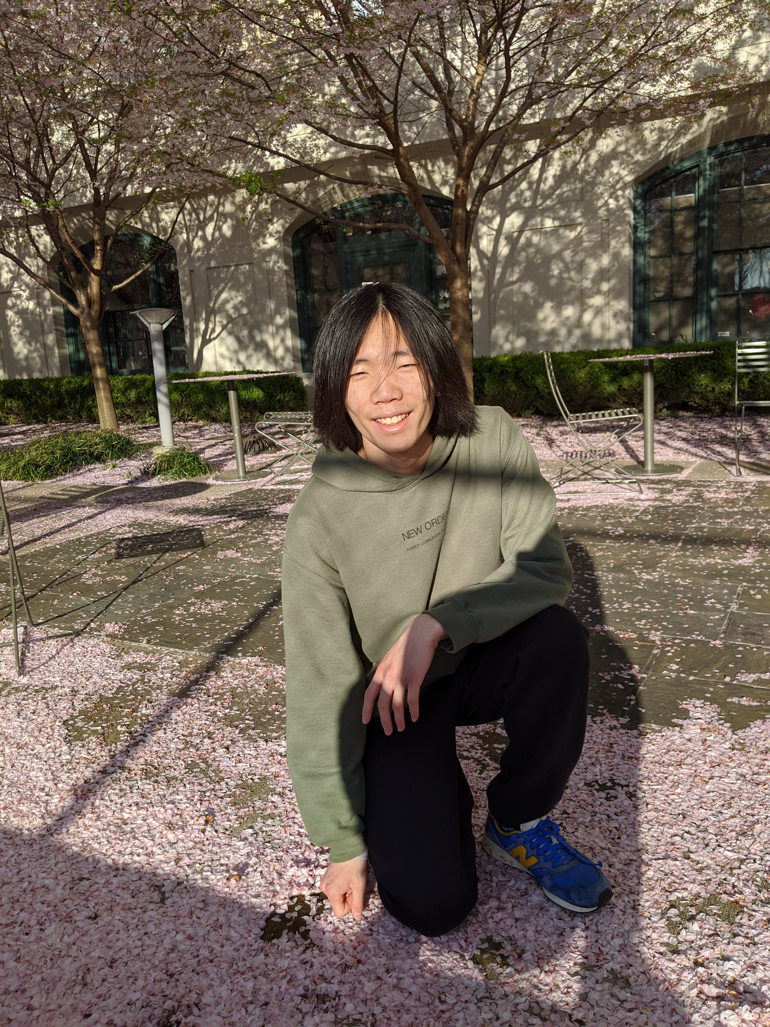 Hongyi  Hu participant image